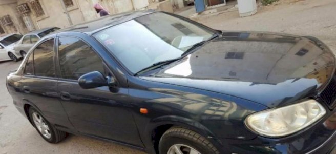 للبيع سيارة نيسان صنى يابانى اتوماتك