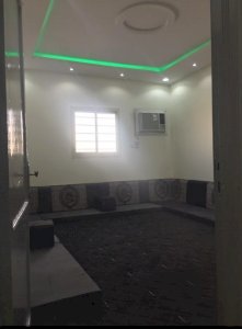 الايجار شقق وغرف عزاب مفروشة وجديدة