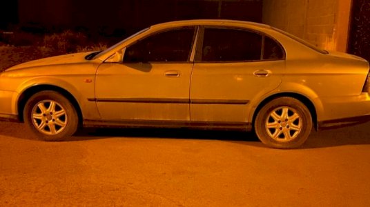 سيارة ابيكا 2004  للبيع