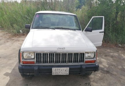 جيب شيروكي 1996 للبيع 