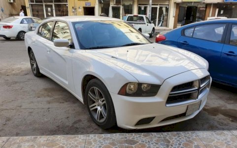 دوج تشارجر 2012 للبيع