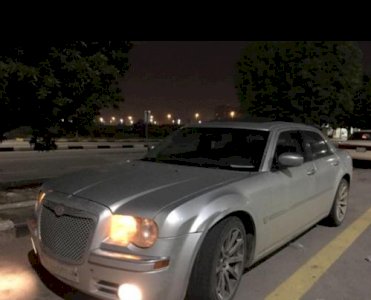 للبيع كلايسلر 300c مودل 2007