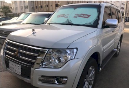 للبيع ميتسوبيشي باجيرو GLS 3.8  مودل 2015