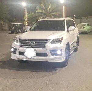 جيب لكزس lx ابيض 2015