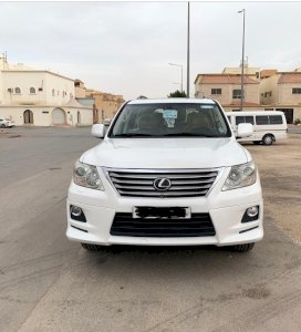 للبيع  لكزسLx570 DD موديل2010