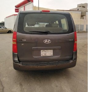للبيع هيونداي H1  مودل 2011