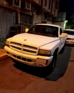 للبيع  دودج   بيك أب  2000