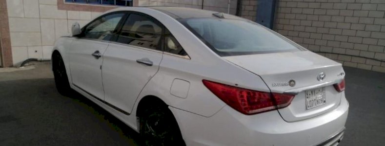 للبيع هونداي  سوناتا 2012