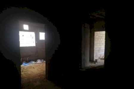 للبيع عمارة عظم (دور و أعمدة للدور الثاني)