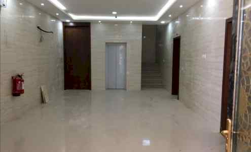 عمارة بمحلات للإيجار في العزيزية شارع 60