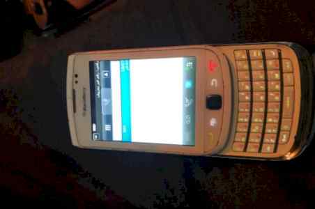 جوال BlackBerry يعمل على الشرط